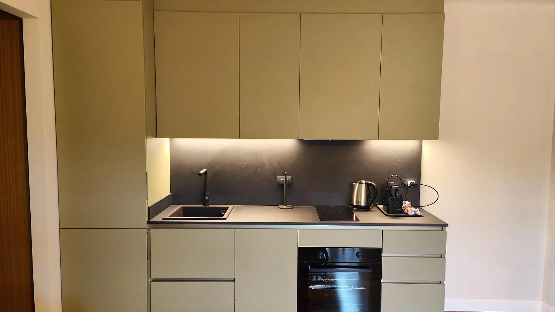 Brera - Elegante Appartamento In Via Moscova Milan Apartment