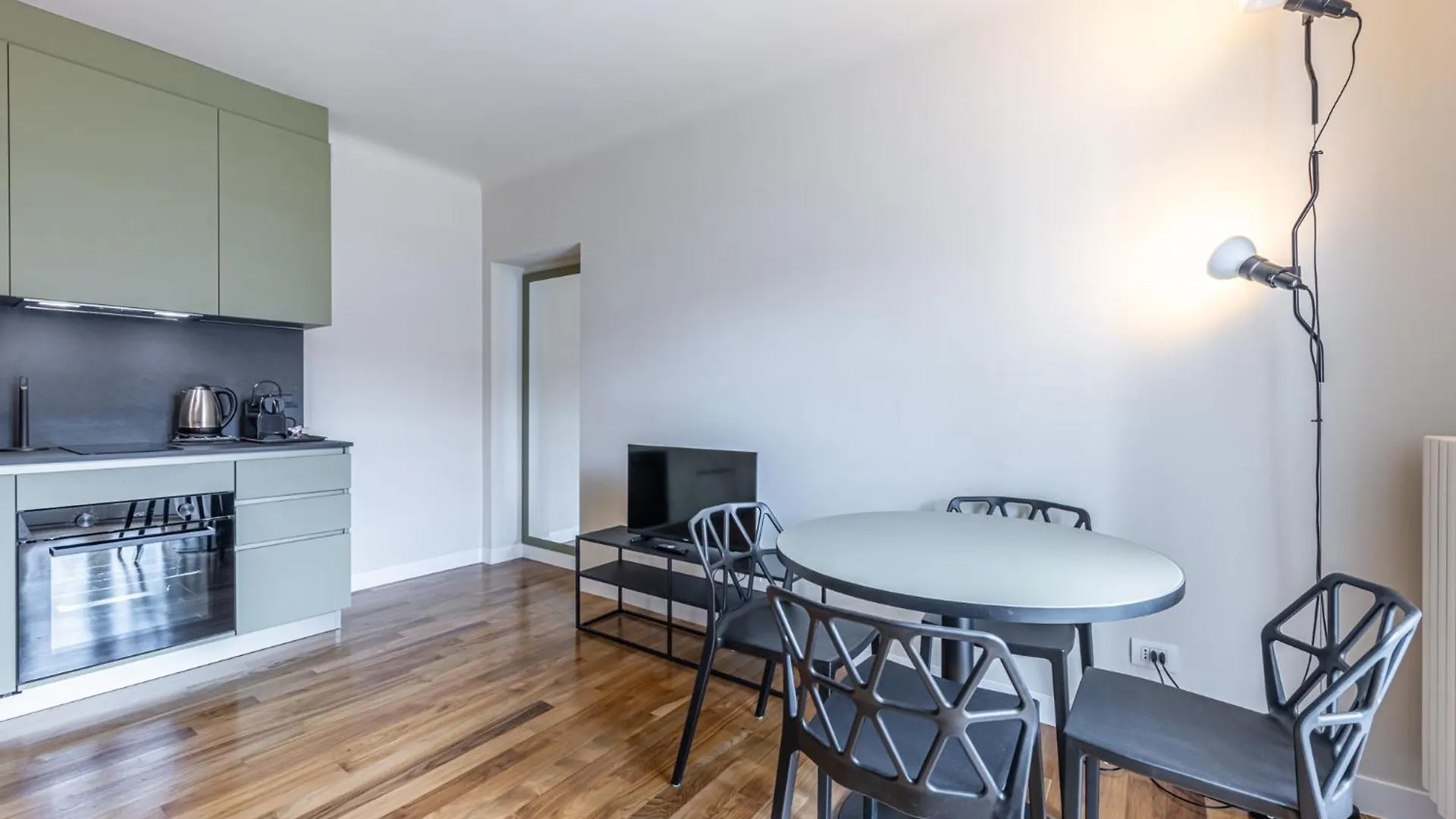 Brera - Elegante Appartamento In Via Moscova ミラノ アパート